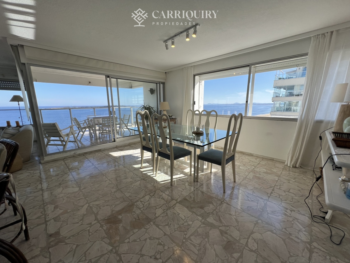 Apartamento ID.8639 - OPORTUNIDAD APARTAMENTO FRENTE AL MAR DE 3 DORMITORIOS EN PLAYA MANSA