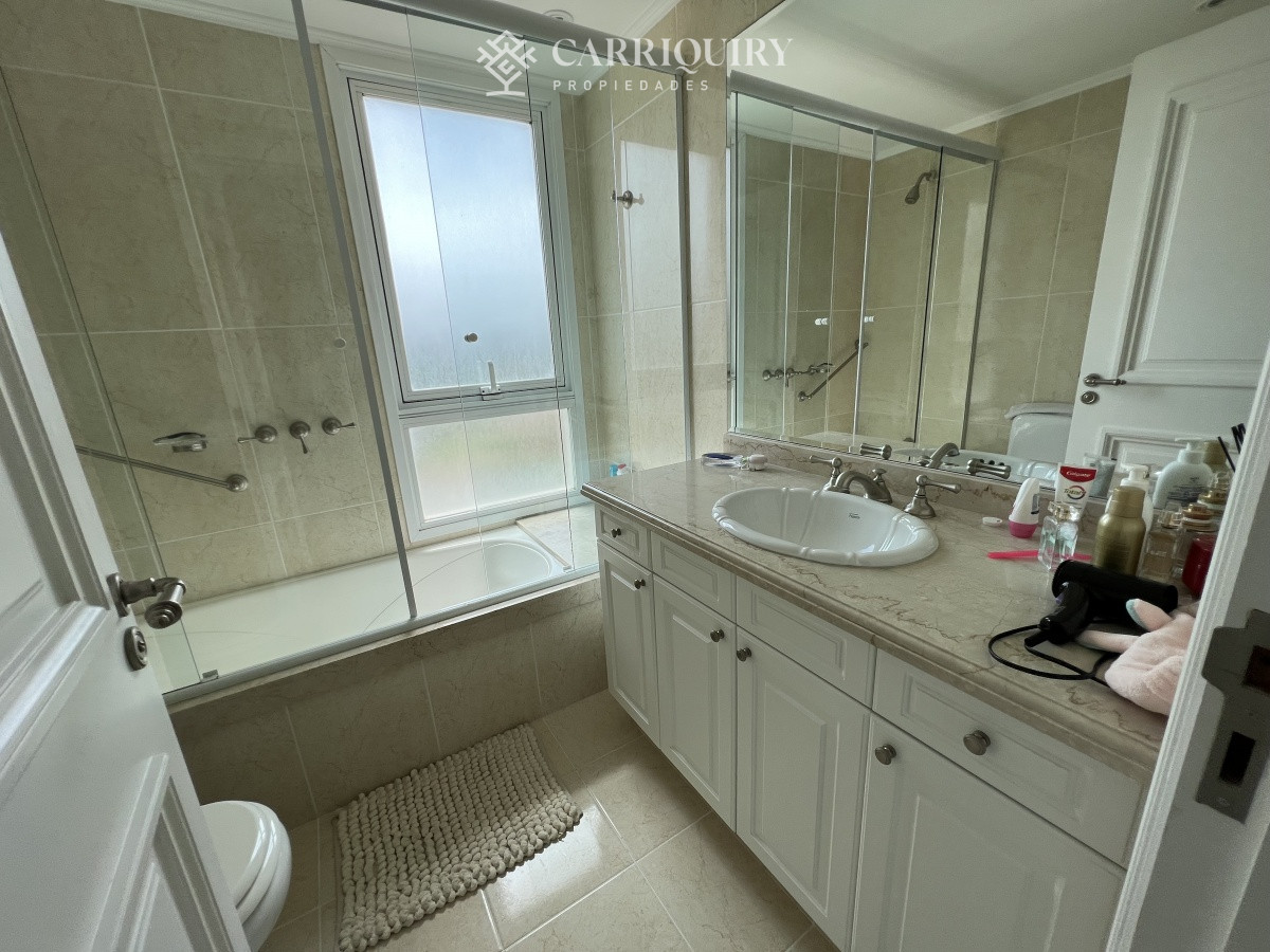 Apartamento ID.8103/Apartamento-en-Mansa--Punta-del-Este - mansa primera linea