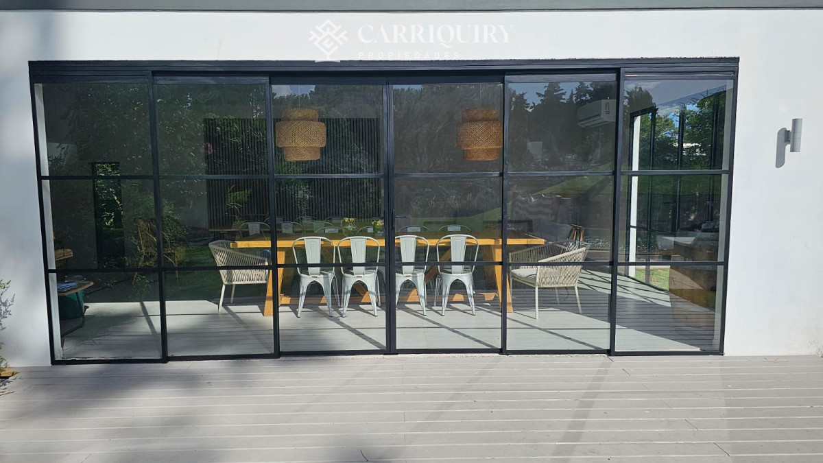 Casa ID.5834/Casa,-3-dorm,-punta-del-este,-jardines-de-cordoba,-alquiler-y-venta - lugano amplio jardin con piscina