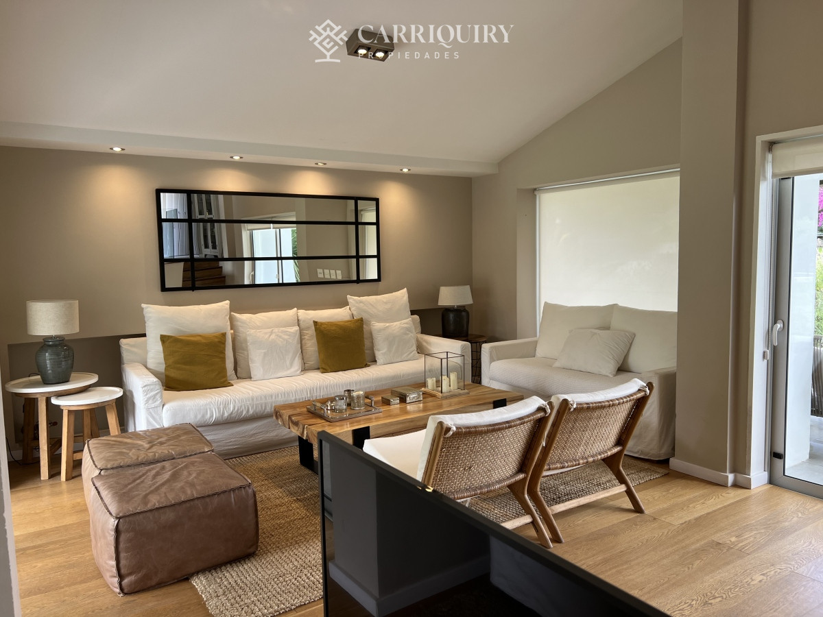 Casa ID.5834/Casa,-3-dorm,-punta-del-este,-jardines-de-cordoba,-alquiler-y-venta - lugano amplio jardin con piscina