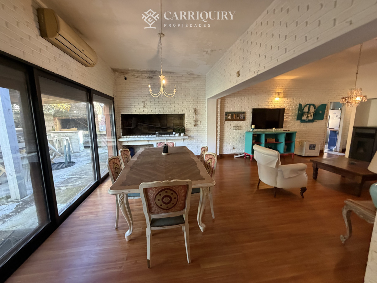 Casa ID.10229/Alquiler-de-temporada-en-hermosa-casa-con-piscina - Hermosa casa en VENTA  Playa Mansa -  Punta del Este