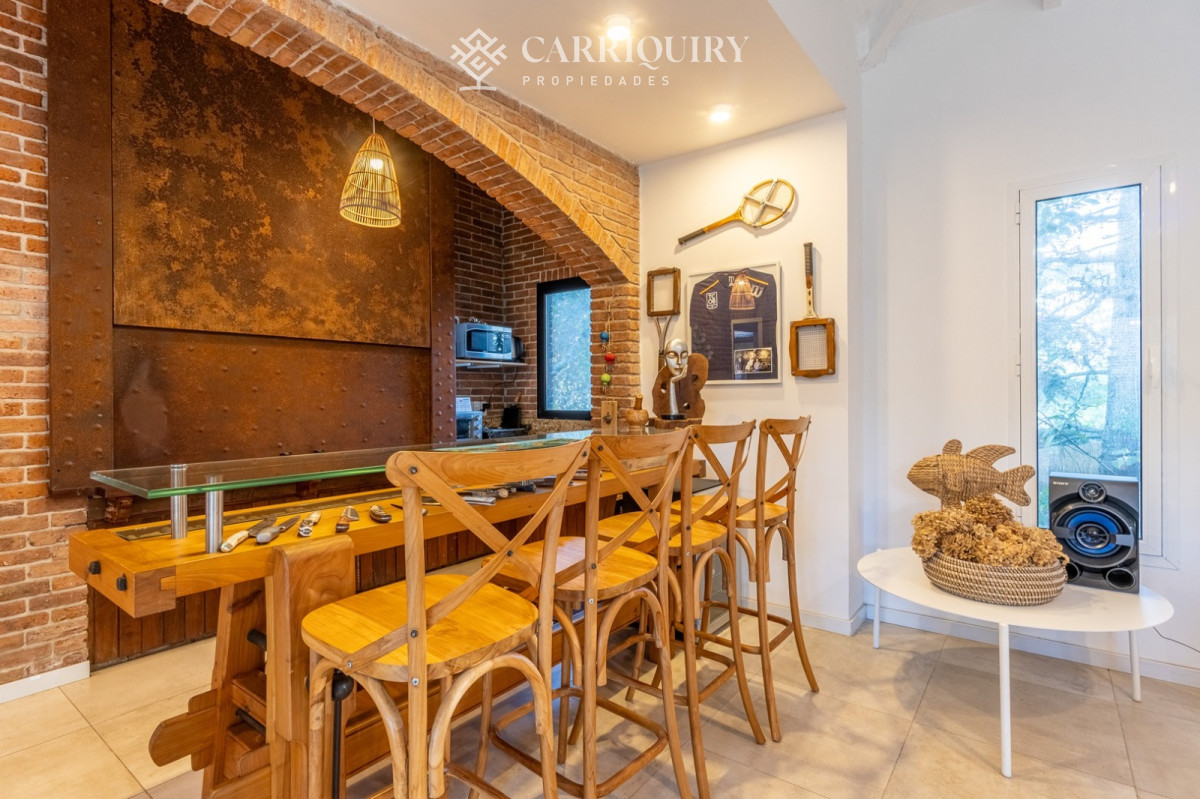 Casa ID.10282/Venta - ESPECTACULAR CASA EN ZONA SHOPPING 