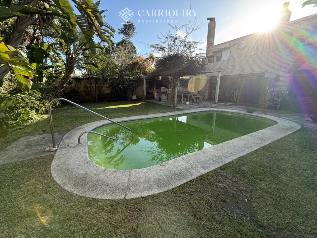 Casa ID.10229/Alquiler-de-temporada-en-hermosa-casa-con-piscina - Hermosa casa en VENTA  Playa Mansa -  Punta del Este