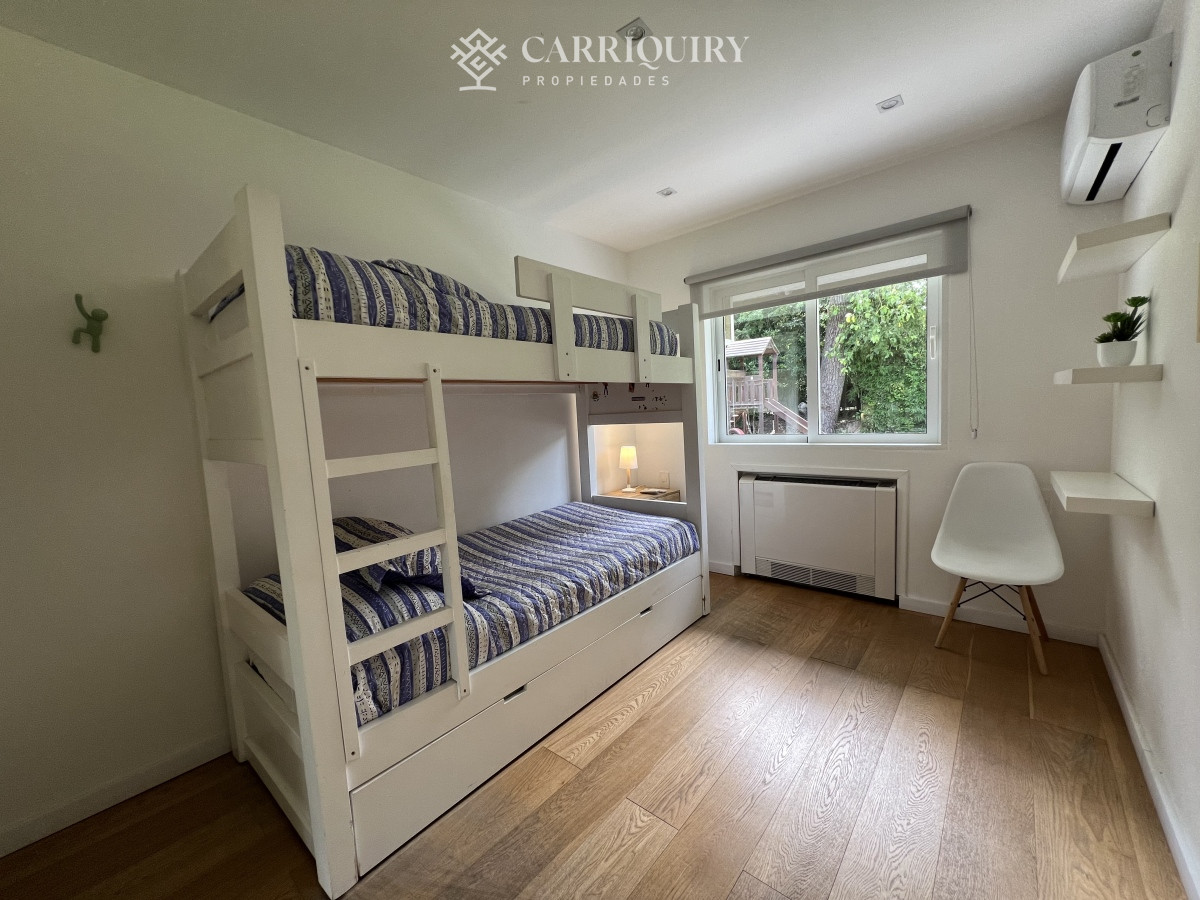 Casa ID.5834/Casa,-3-dorm,-punta-del-este,-jardines-de-cordoba,-alquiler-y-venta - lugano amplio jardin con piscina