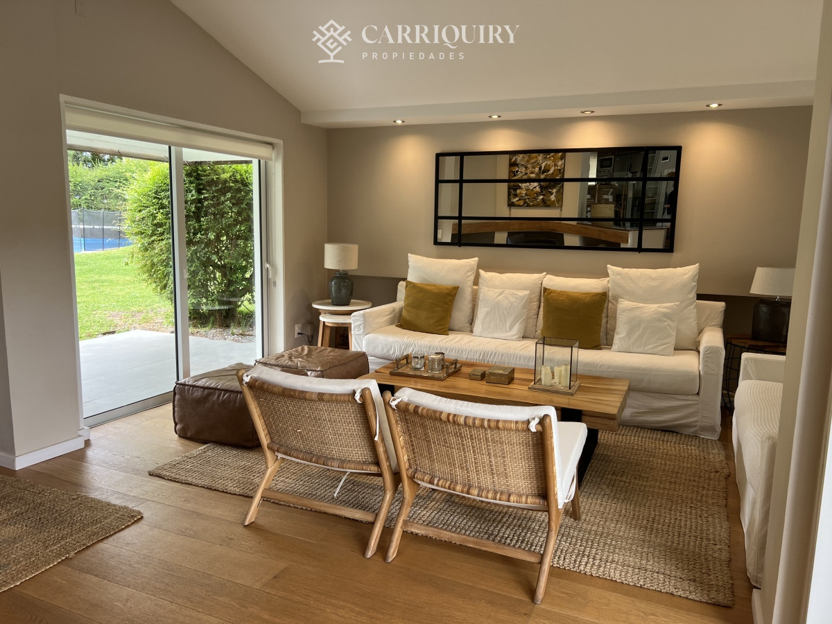 Casa ID.5834/Casa,-3-dorm,-punta-del-este,-jardines-de-cordoba,-alquiler-y-venta - lugano amplio jardin con piscina