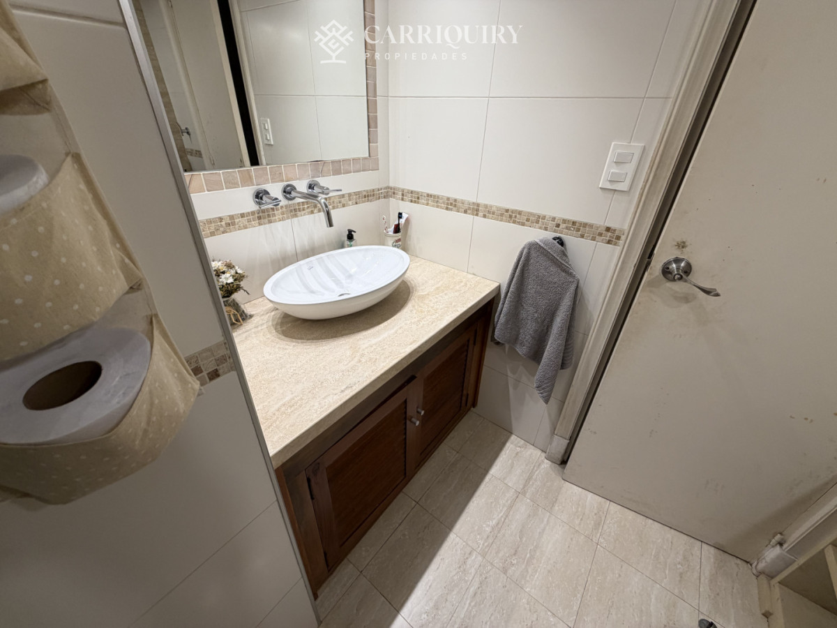 Casa ID.10229/Alquiler-de-temporada-en-hermosa-casa-con-piscina - Hermosa casa en VENTA  Playa Mansa -  Punta del Este