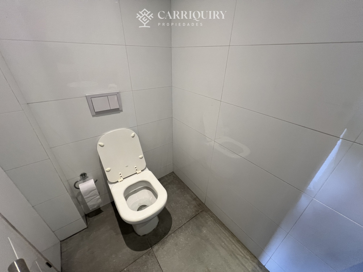 Casa ID.5834/Casa,-3-dorm,-punta-del-este,-jardines-de-cordoba,-alquiler-y-venta - lugano amplio jardin con piscina
