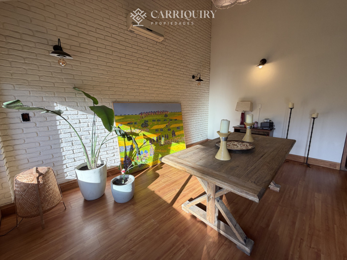 Casa ID.10229/Alquiler-de-temporada-en-hermosa-casa-con-piscina - Hermosa casa en VENTA  Playa Mansa -  Punta del Este