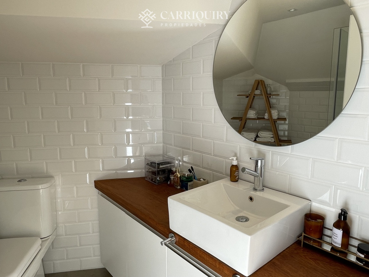 Casa ID.5834/Casa,-3-dorm,-punta-del-este,-jardines-de-cordoba,-alquiler-y-venta - lugano amplio jardin con piscina