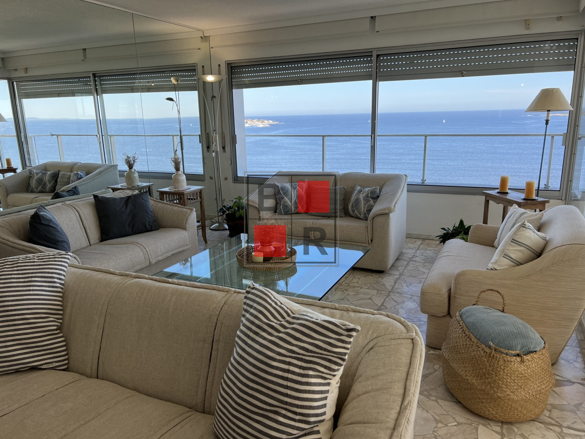 Apartamento ID.1270 - Retasado. Espectacular apartamento en venta en primera linea mansa