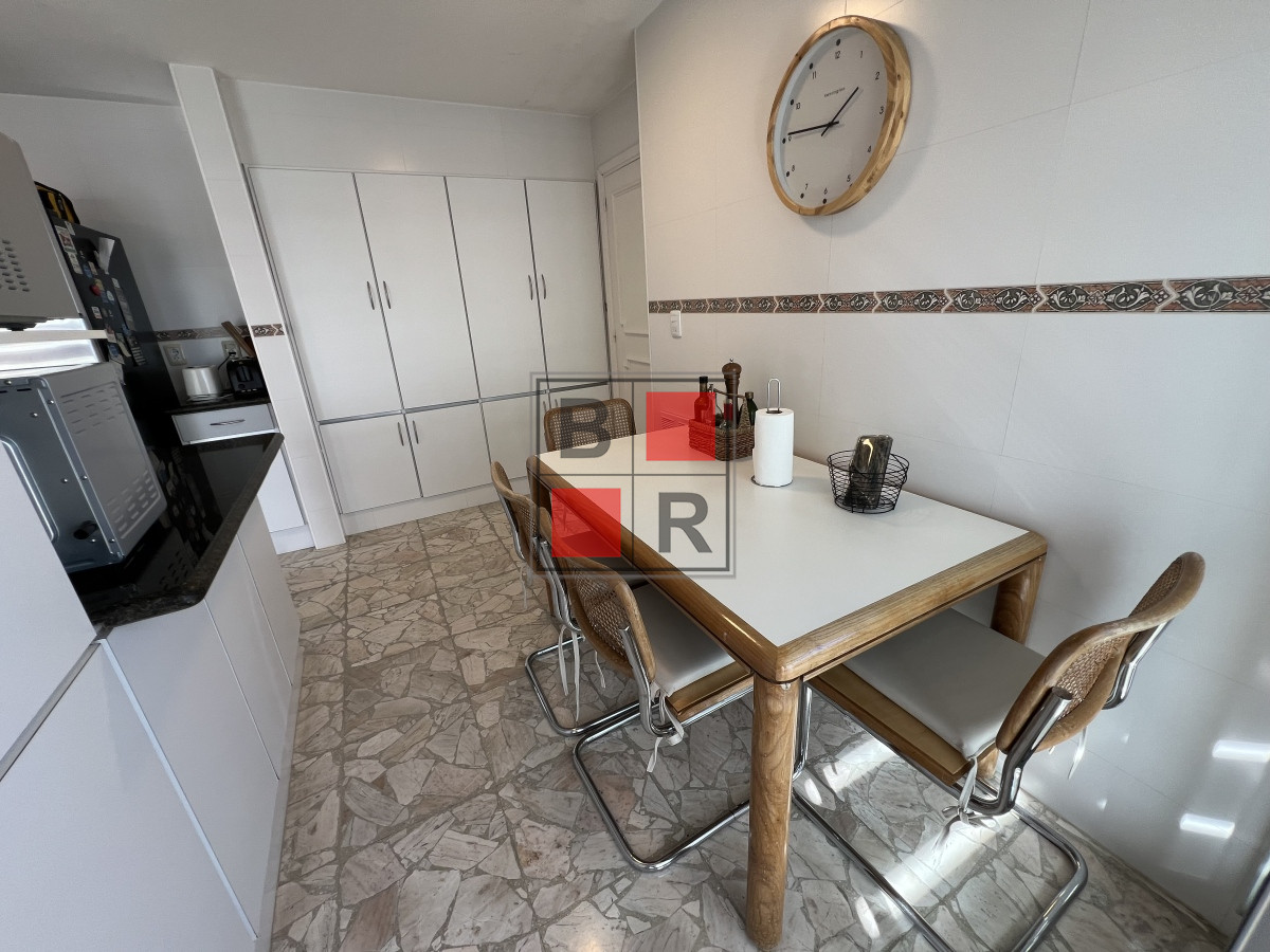 Apartamento ID.1270 - Retasado. Espectacular apartamento en venta en primera linea mansa