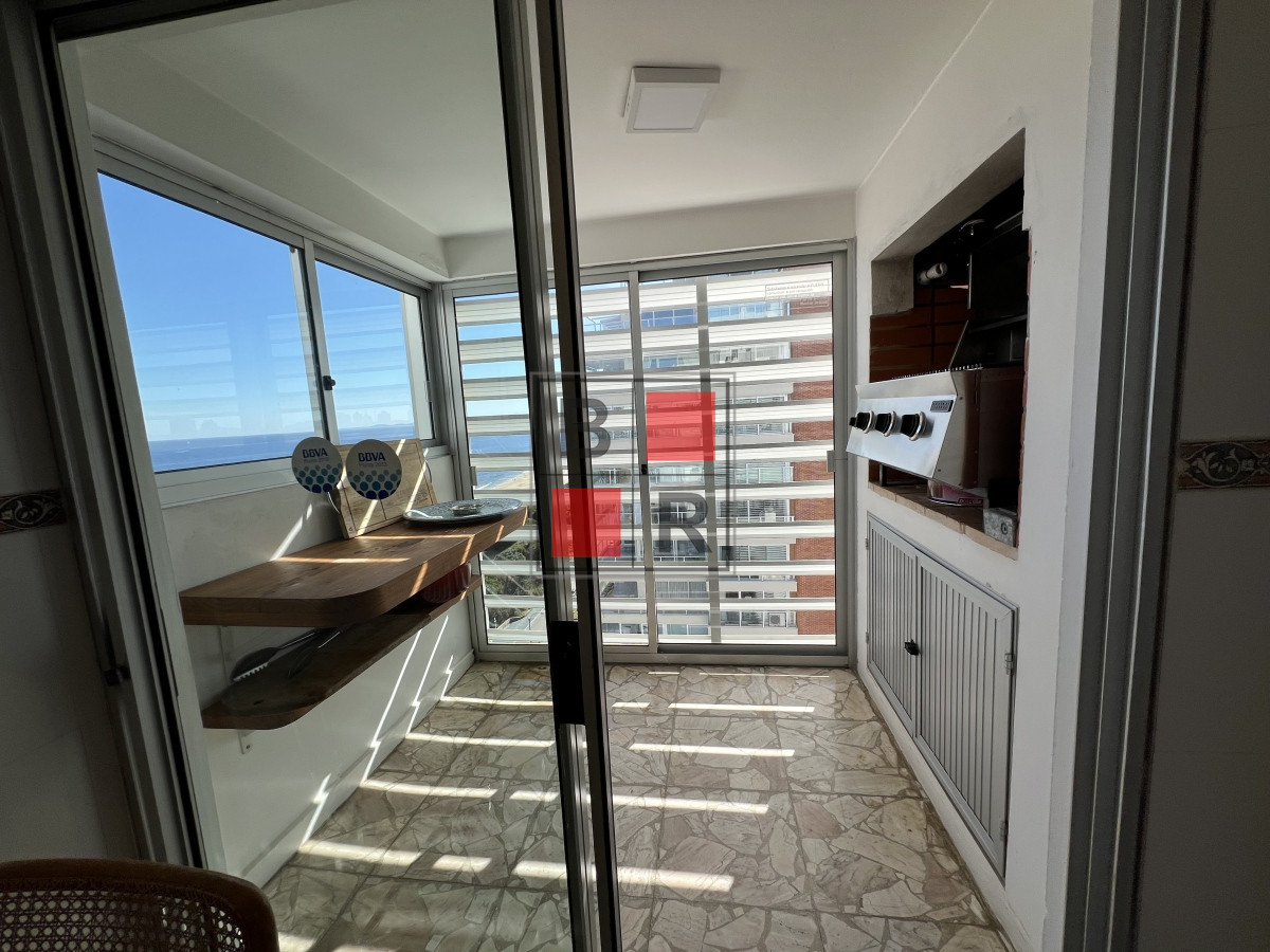 Apartamento ID.1270 - Retasado. Espectacular apartamento en venta en primera linea mansa