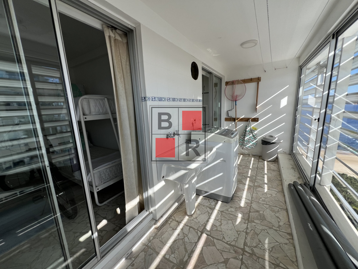 Apartamento ID.1270 - Retasado. Espectacular apartamento en venta en primera linea mansa