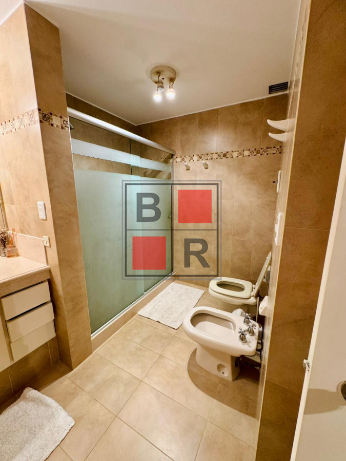 Apartamento ID.1270 - Retasado. Espectacular apartamento en venta en primera linea mansa