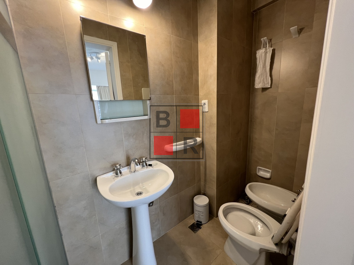 Apartamento ID.1270 - Retasado. Espectacular apartamento en venta en primera linea mansa