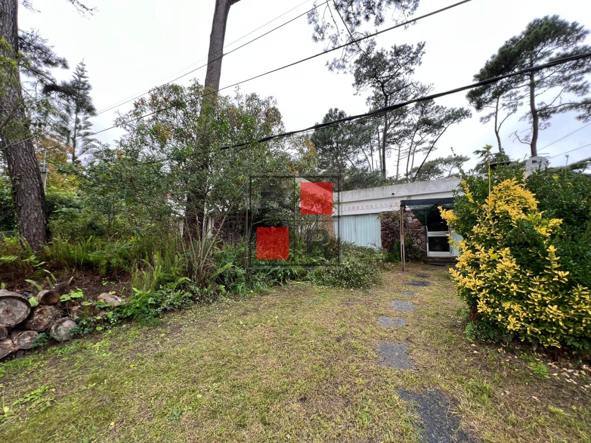 Casa ID.1307 - venta en pinares a metros del mar. oportunidad.