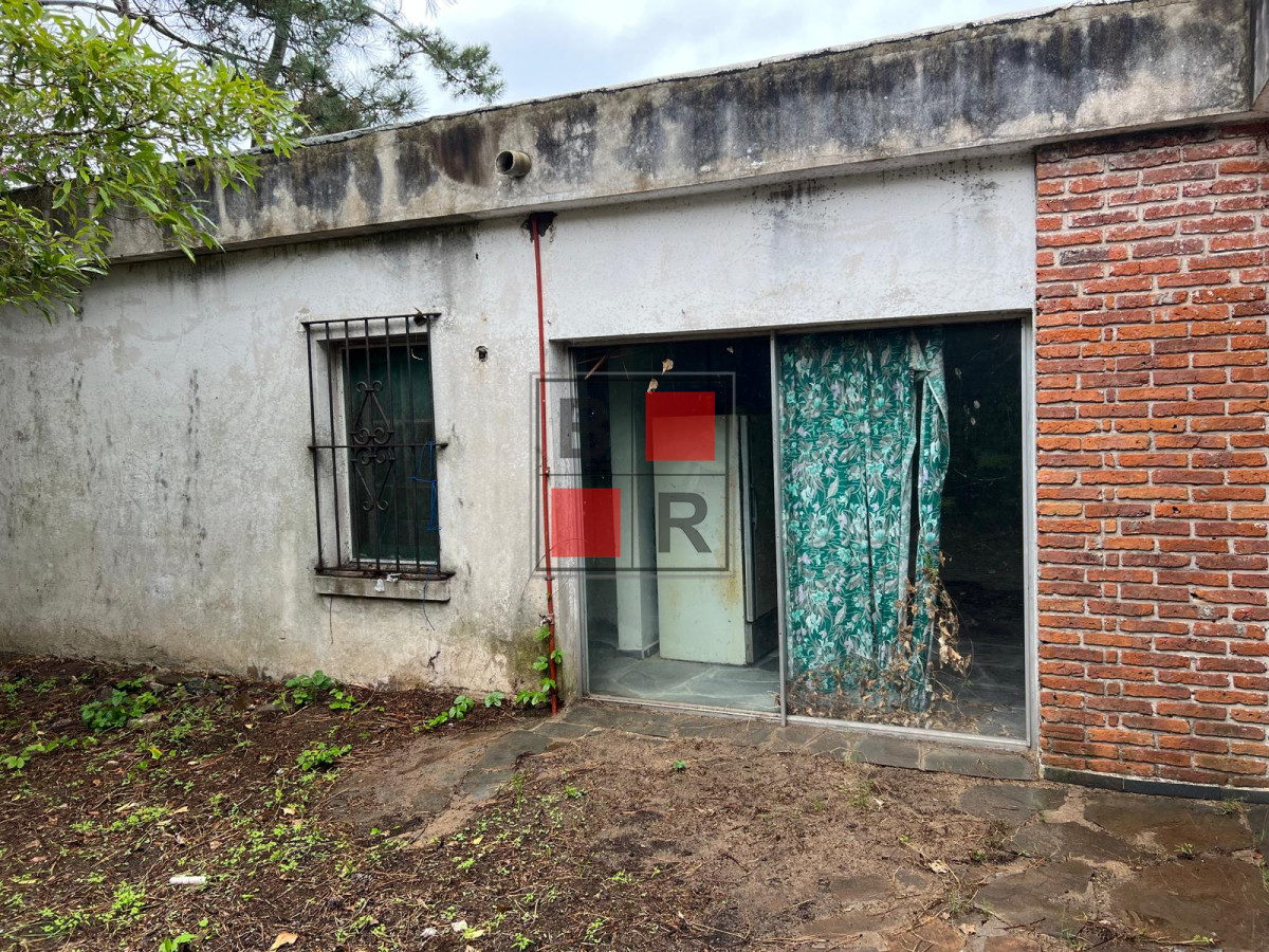 Casa ID.1307 - venta en pinares a metros del mar. oportunidad.