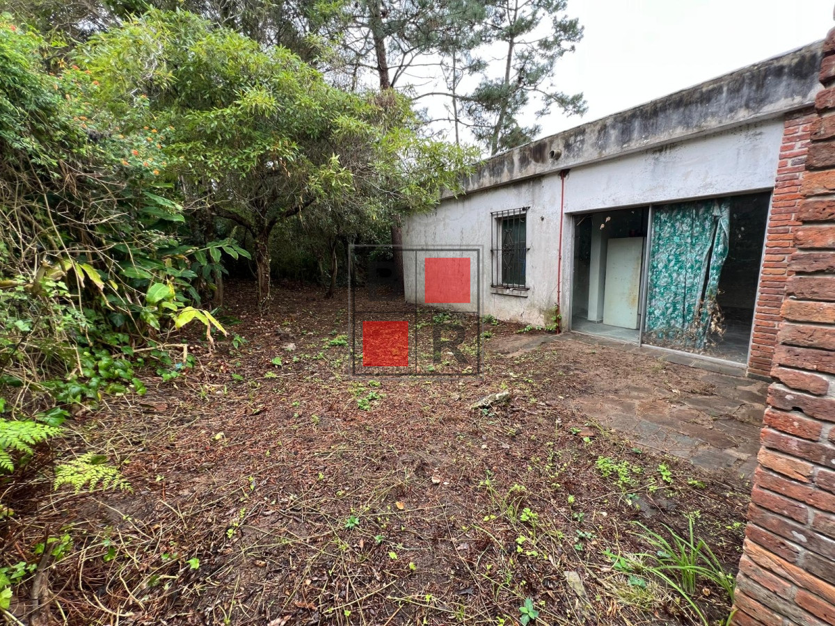 Casa ID.1307 - venta en pinares a metros del mar. oportunidad.