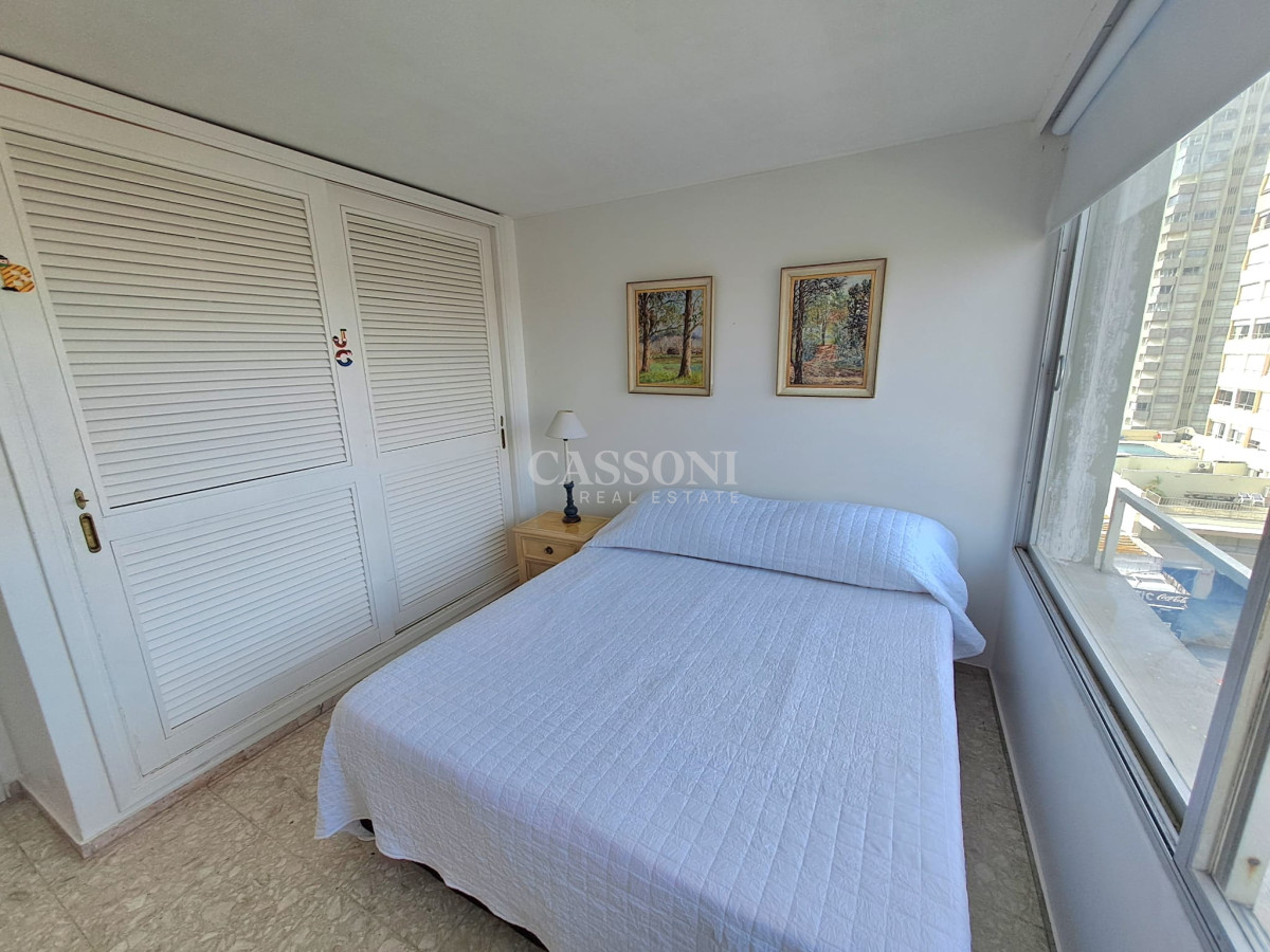 Apartamento ID.4788 - Venta. Península, 1 dormitorio y medio garaje.