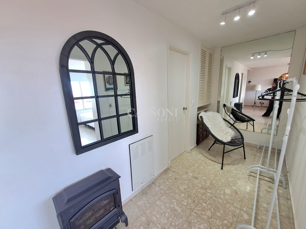 Apartamento ID.4788 - Venta. Península, 1 dormitorio y medio garaje.