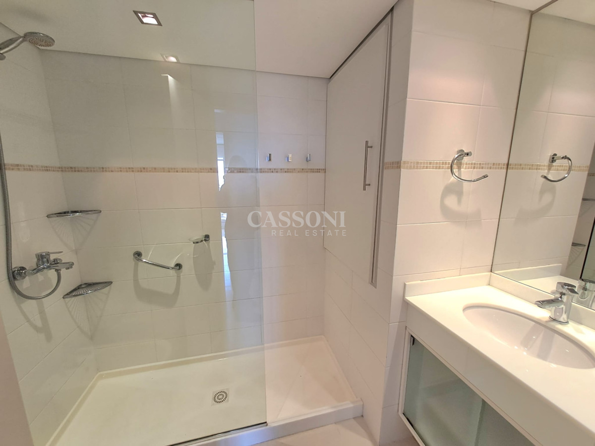 Apartamento ID.4835 - OPORTUNIDAD EN VENTA 3 DORMITORIOS SUMMER TOWER