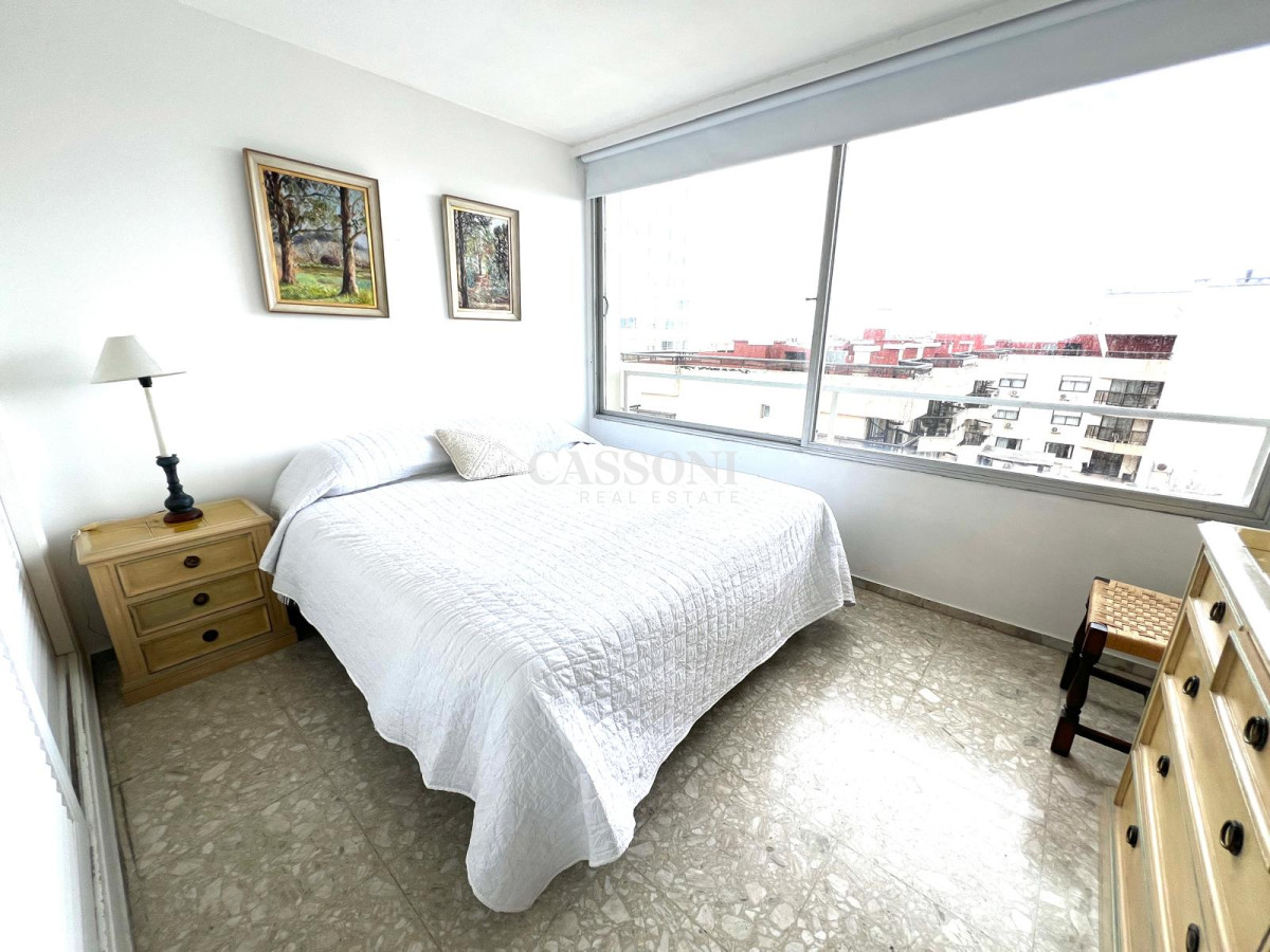 Apartamento ID.4788 - Venta. Península, 1 dormitorio y medio garaje.