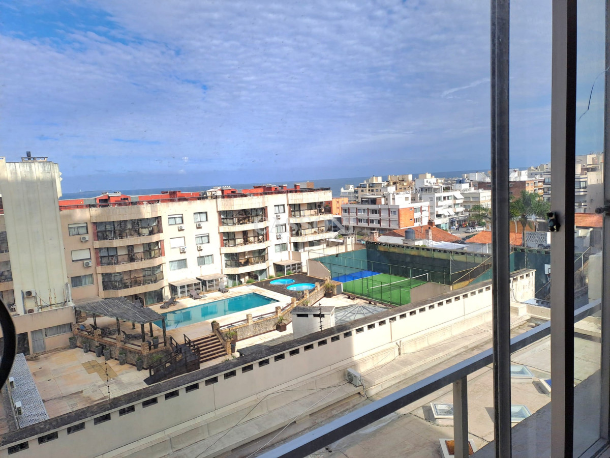 Apartamento ID.4788 - Venta. Península, 1 dormitorio y medio garaje.