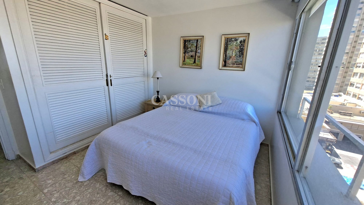 Apartamento ID.4788 - Venta. Península, 1 dormitorio y medio garaje.