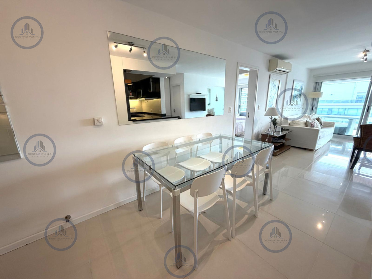 Espectacular apartamento en venta en playa brava, 2 dormitorios y medio. — fotografía 4