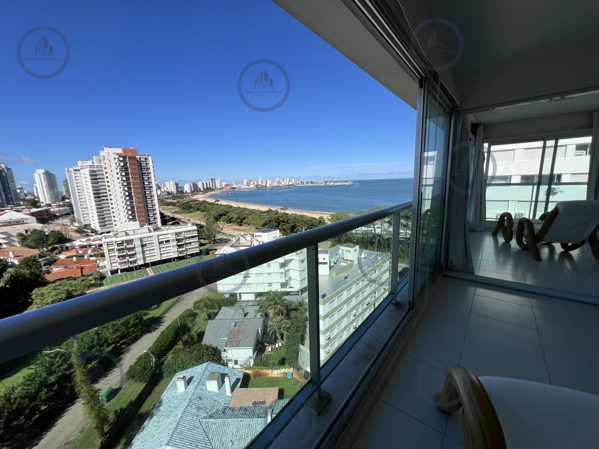 Apartamento ID.1952 - Apartamento de 2 Dormitorios a metros del Mar con Vista, Playa Mansa en Venta