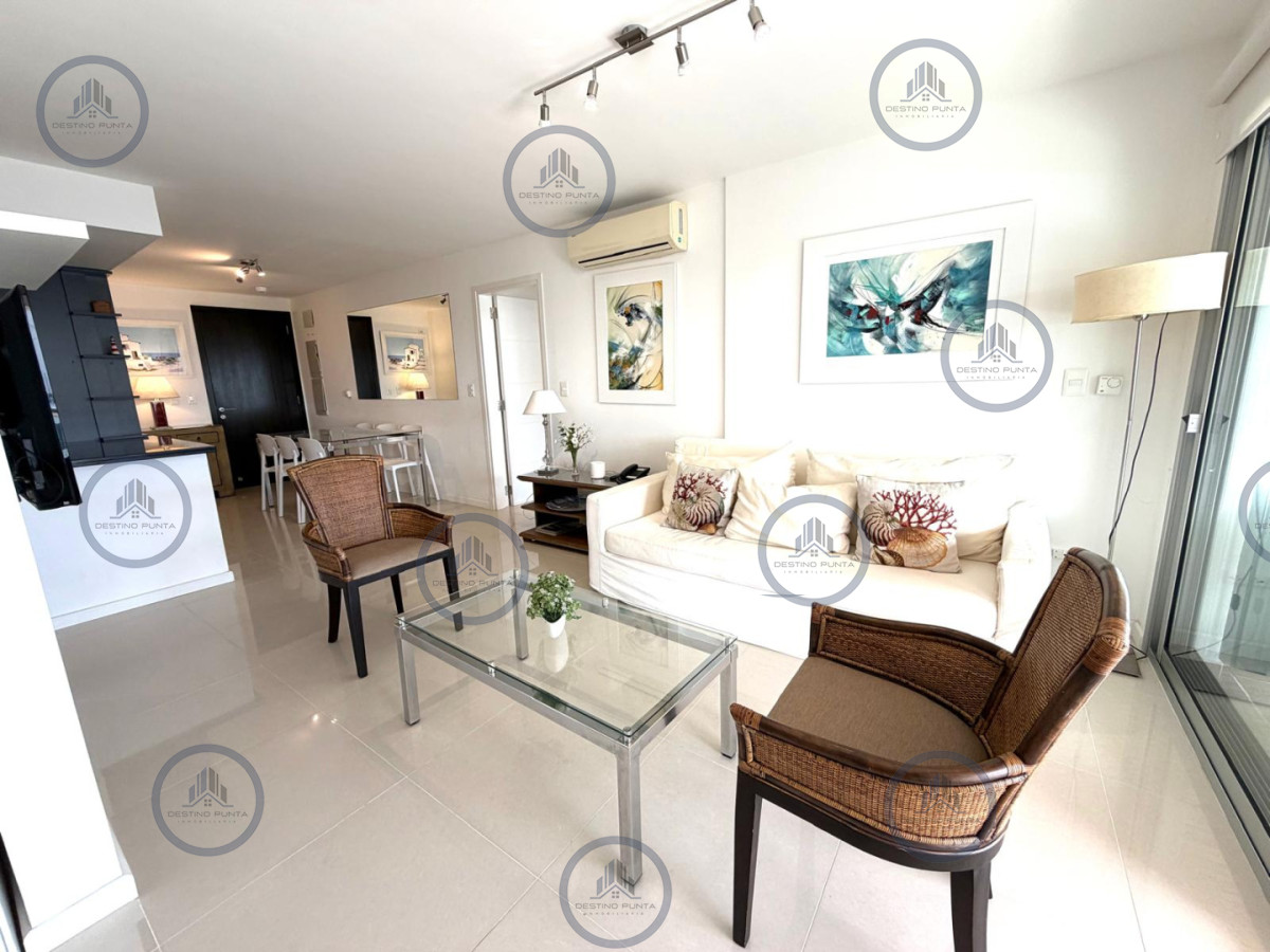 Espectacular apartamento en venta en playa brava, 2 dormitorios y medio. — fotografía 2