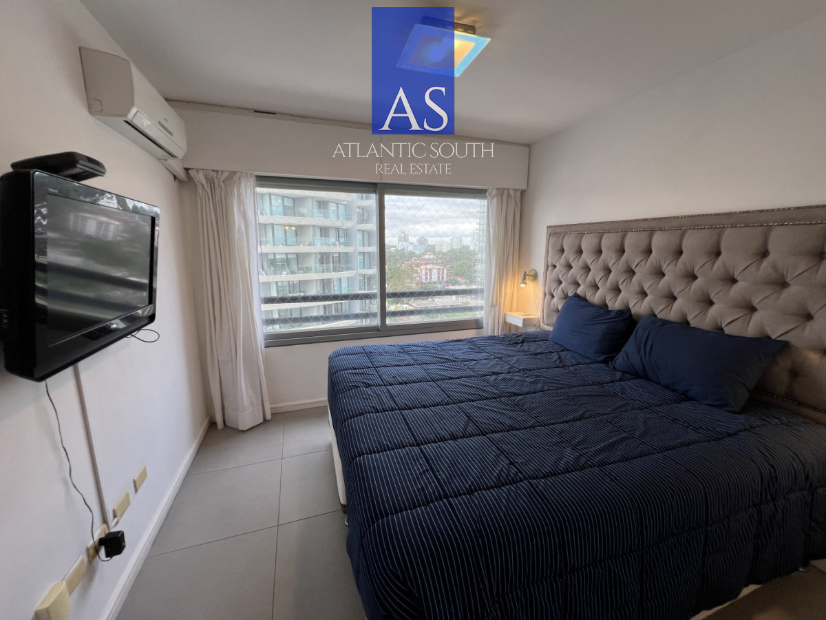 Apartamento ID.4669 - Apartamento de 2 dormitorios moderno con parrillero propio y garage Playa Mansa