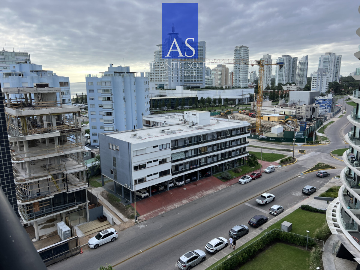 Apartamento ID.4669 - Apartamento de 2 dormitorios moderno con parrillero propio y garage Playa Mansa
