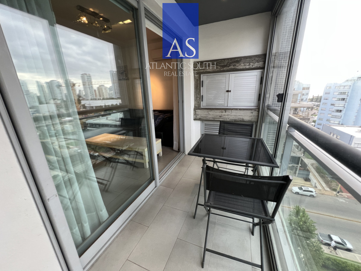 Apartamento ID.4669 - Apartamento de 2 dormitorios moderno con parrillero propio y garage Playa Mansa
