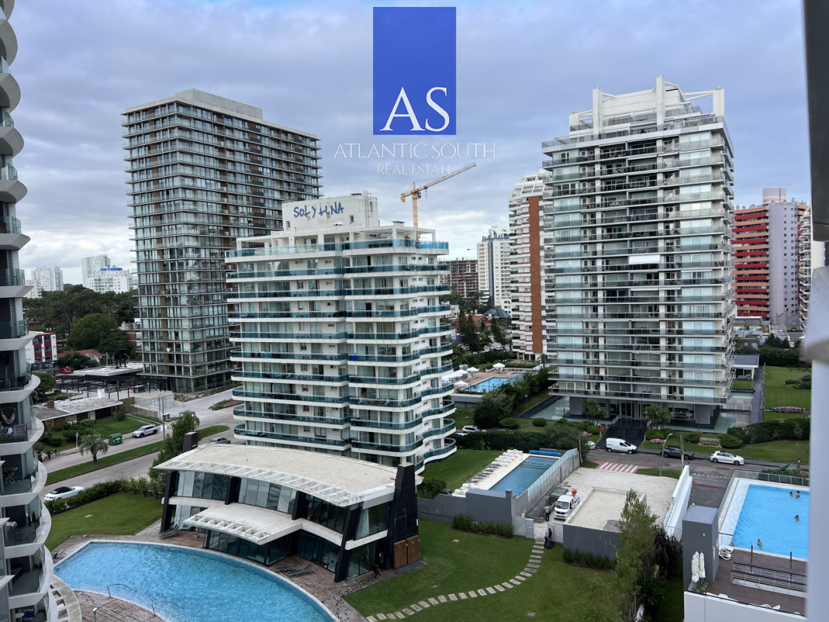 Apartamento ID.4669 - Apartamento de 2 dormitorios moderno con parrillero propio y garage Playa Mansa