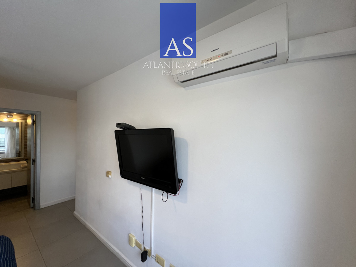 Apartamento ID.4669 - Apartamento de 2 dormitorios moderno con parrillero propio y garage Playa Mansa