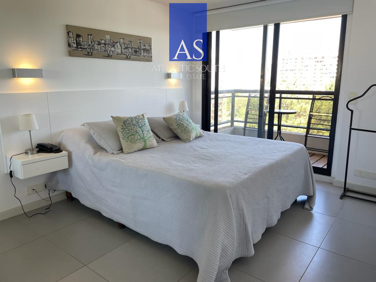 Apartamento ID.4032 - Apartamento piso alto con vista al mar moderno, bajos gastos con servicios, cochera