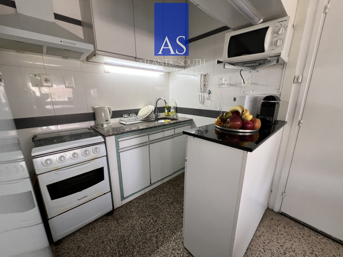 Apartamento ID.4515 - Apartamento 2 dormitorios con garage en Península excelente zona Punta del Este
