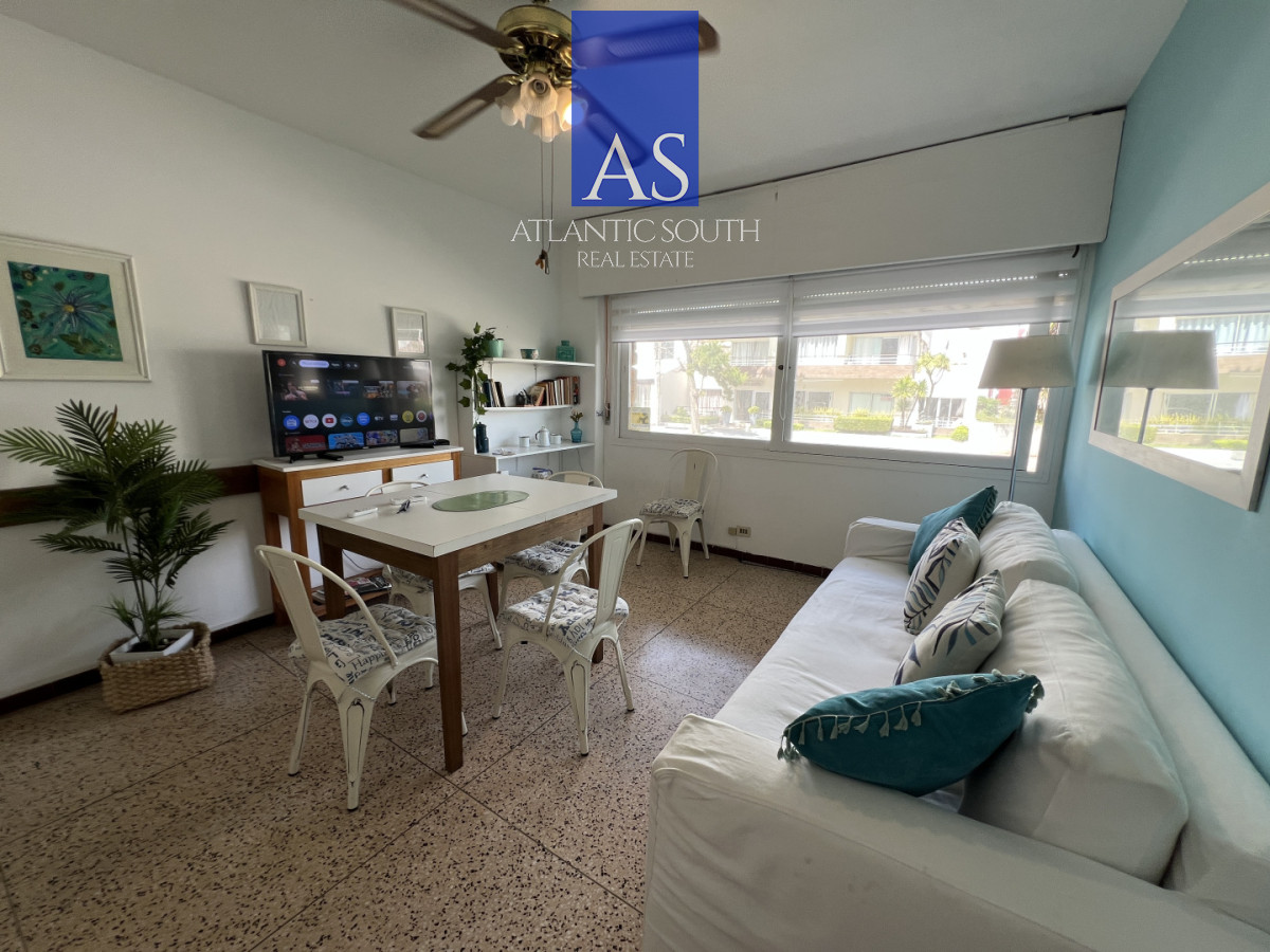 Apartamento ID.4515 - Apartamento 2 dormitorios con garage en Península excelente zona Punta del Este
