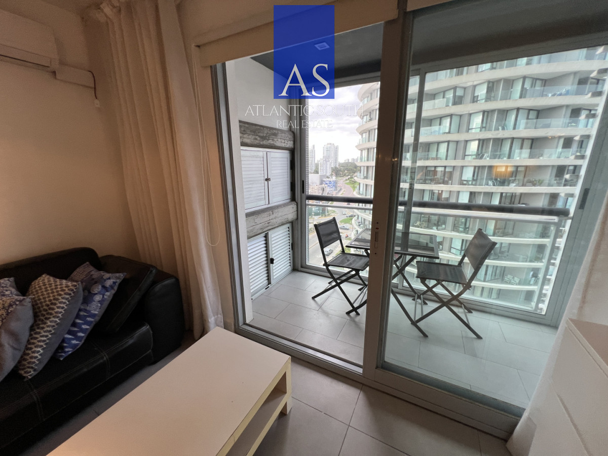 Apartamento ID.4669 - Apartamento de 2 dormitorios moderno con parrillero propio y garage Playa Mansa