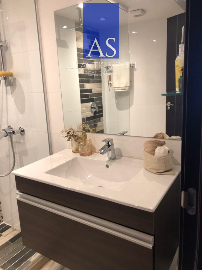 Apartamento ID.5156 - Apartamento de 3 dormitorios con balcón y garaje en la zona del Club Cantegril, Punta del Este