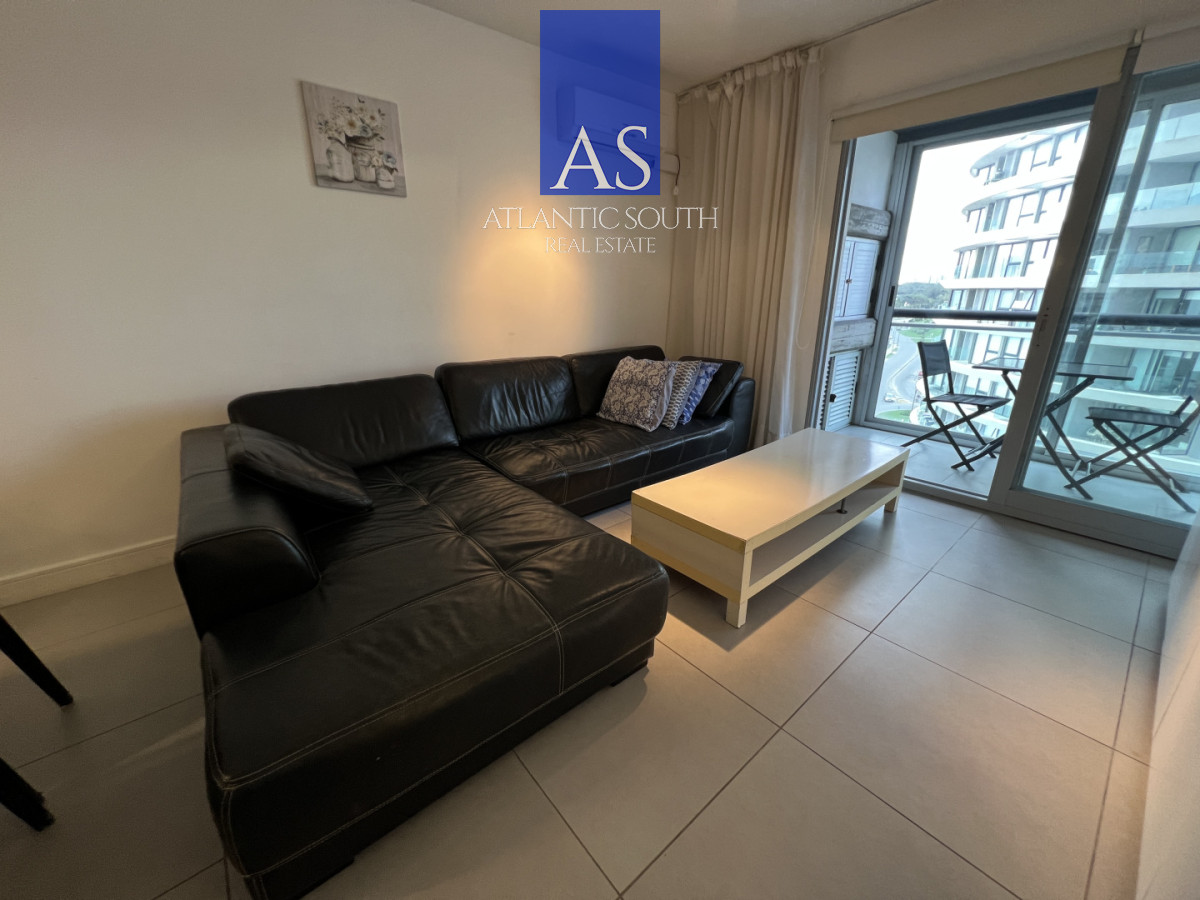 Apartamento ID.4669 - Apartamento de 2 dormitorios moderno con parrillero propio y garage Playa Mansa