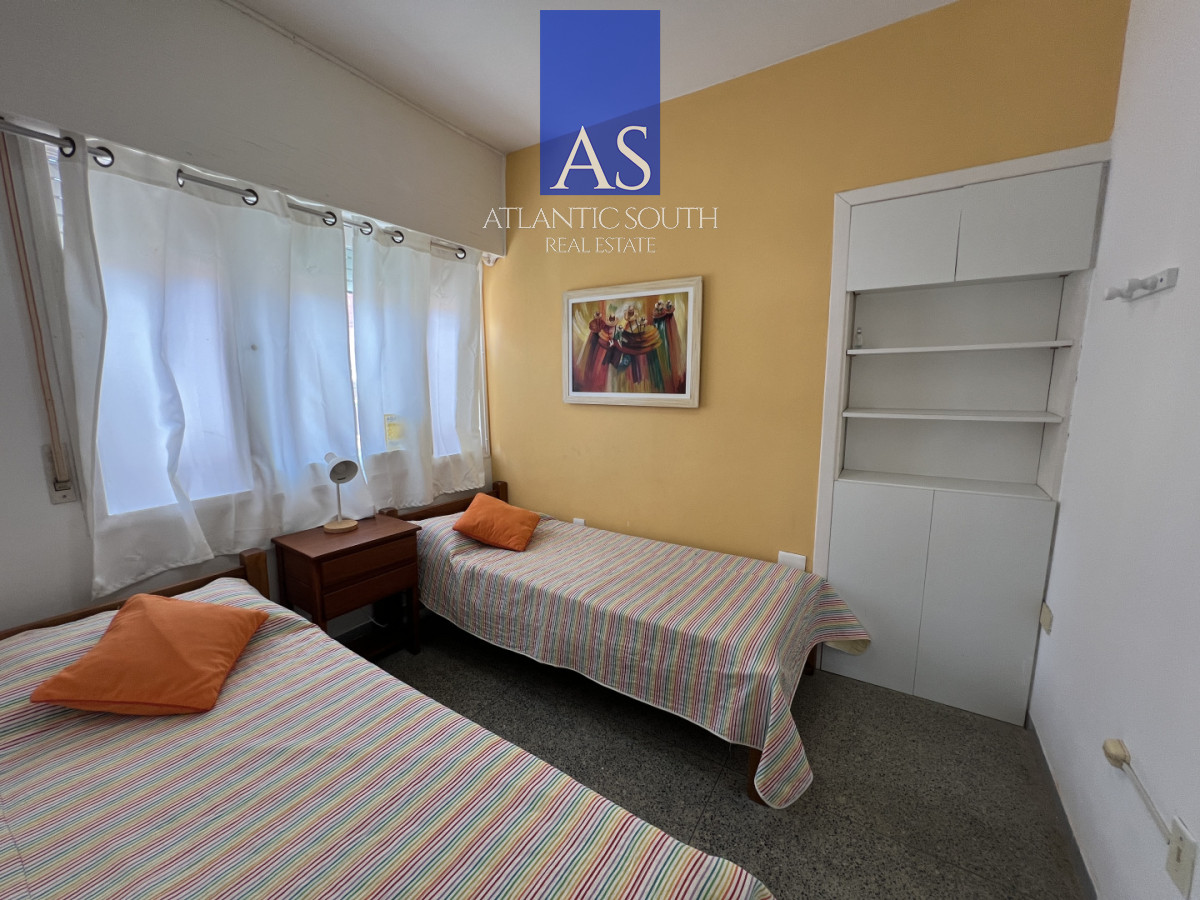 Apartamento ID.4515 - Apartamento 2 dormitorios con garage en Península excelente zona Punta del Este