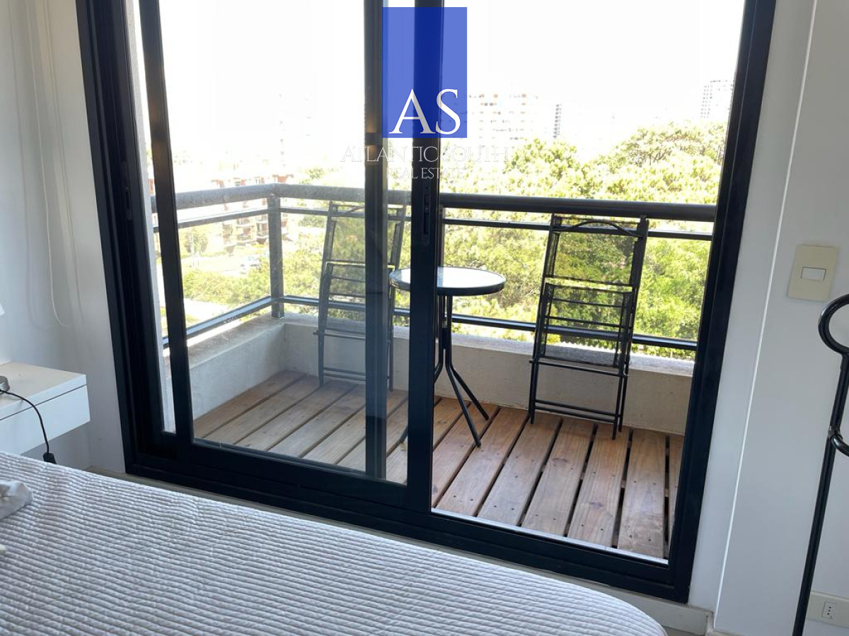 Apartamento ID.4032 - Apartamento piso alto con vista al mar moderno, bajos gastos con servicios, cochera
