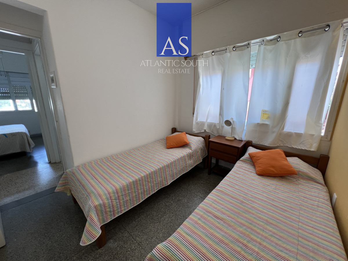 Apartamento ID.4515 - Apartamento 2 dormitorios con garage en Península excelente zona Punta del Este
