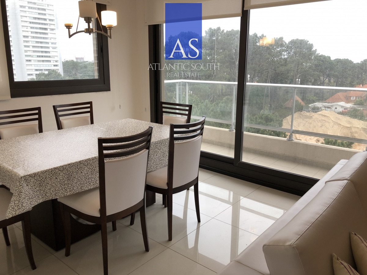 Apartamento ID.4607 - Apartamento de 3 dormitorios con servicios Punta del Este