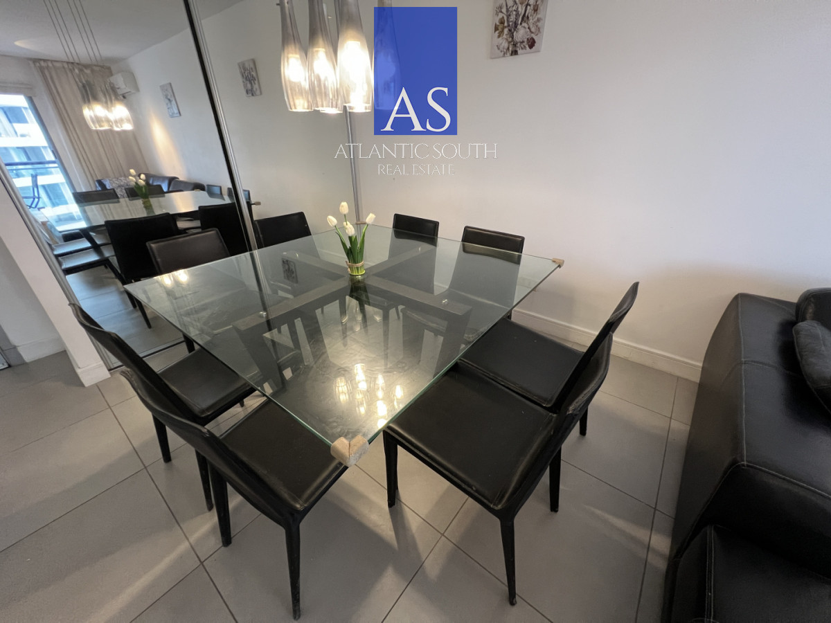 Apartamento ID.4669 - Apartamento de 2 dormitorios moderno con parrillero propio y garage Playa Mansa