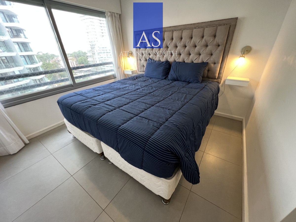Apartamento ID.4669 - Apartamento de 2 dormitorios moderno con parrillero propio y garage Playa Mansa
