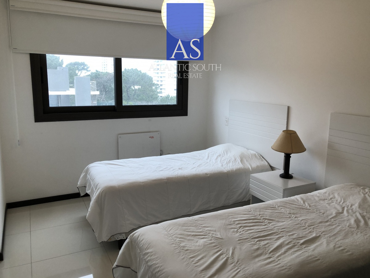 Apartamento ID.4607 - Apartamento de 3 dormitorios con servicios Punta del Este
