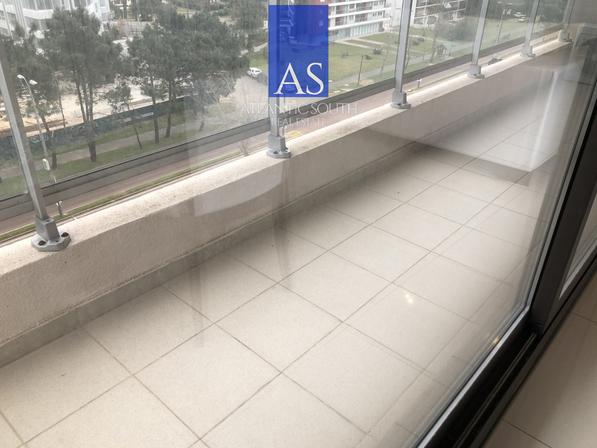 Apartamento ID.4607 - Apartamento de 3 dormitorios con servicios Punta del Este